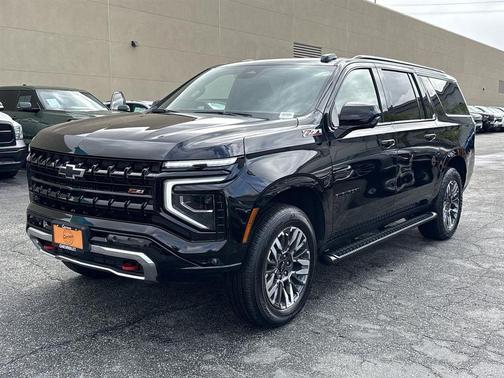 2025 Chevrolet Suburban 4WD Z71