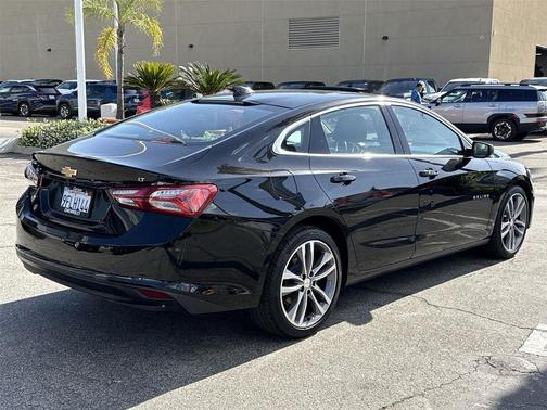 Mosaic Black Metallic 2023 Chevrolet Malibu FWD 2LT