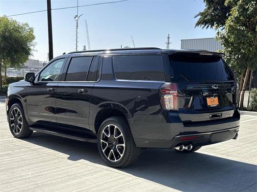 2022 Chevrolet Suburban RST