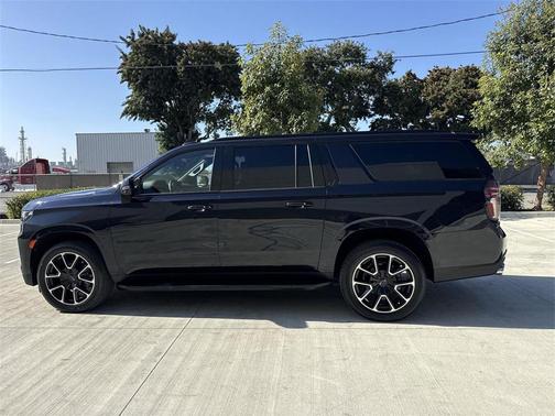 2022 Chevrolet Suburban RST