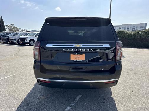 2024 Chevrolet Suburban LT