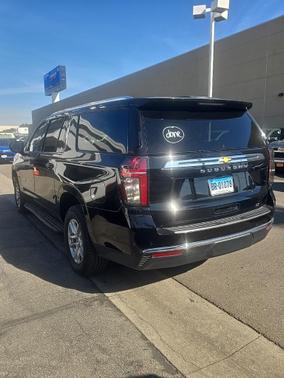 2024 Chevrolet Suburban LT
