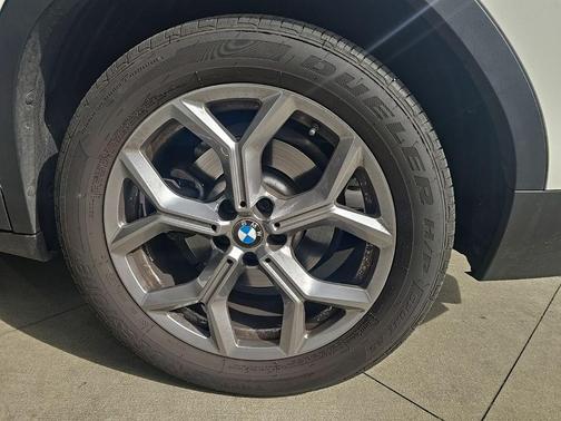 2025 BMW X4 xDrive30i