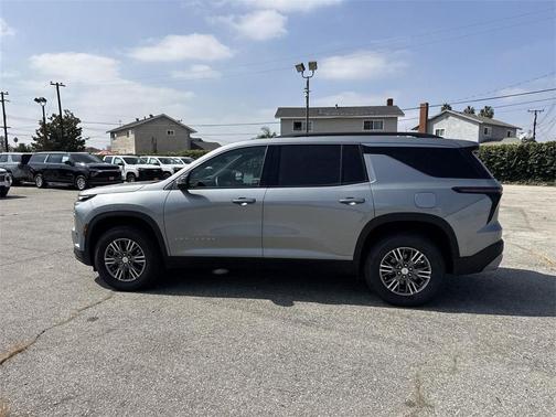 2024 Chevrolet Traverse LT