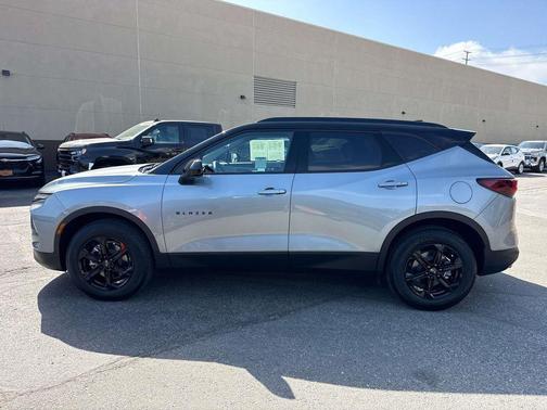 Sterling Gray Metallic 2025 Chevrolet Blazer 2LT