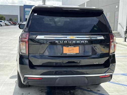 2024 Chevrolet Suburban LT