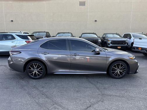 Predawn Gray Mica 2022 Toyota Camry SE