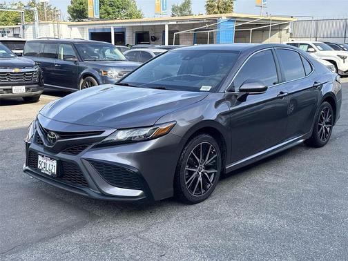 Predawn Gray Mica 2022 Toyota Camry SE