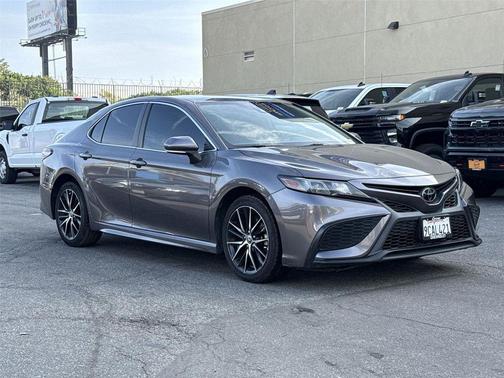 Predawn Gray Mica 2022 Toyota Camry SE