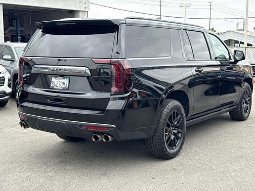 Onyx Black 2023 GMC Yukon XL 4WD AT4