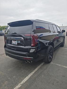 Onyx Black 2023 GMC Yukon XL 4WD AT4