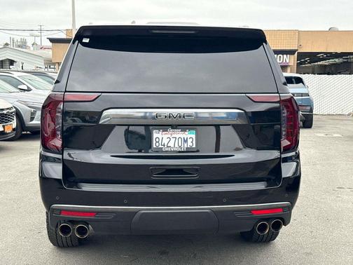 Onyx Black 2023 GMC Yukon XL 4WD AT4