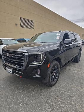 Onyx Black 2023 GMC Yukon XL 4WD AT4