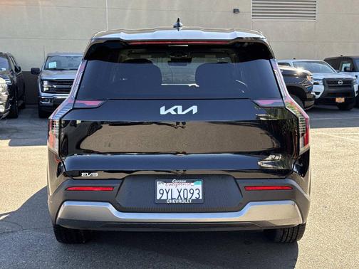 Ebony Black 2026 Kia EV9 Light Long Range