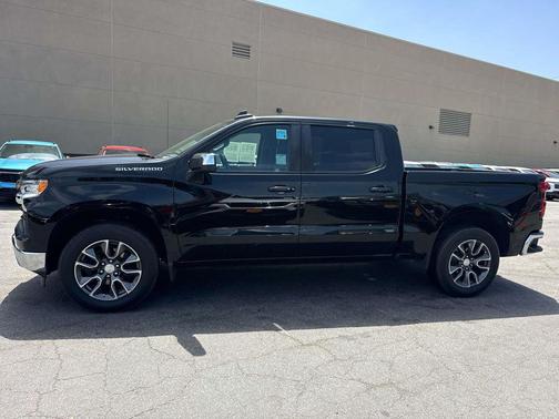 Black 2022 Chevrolet Silverado 1500 LT
