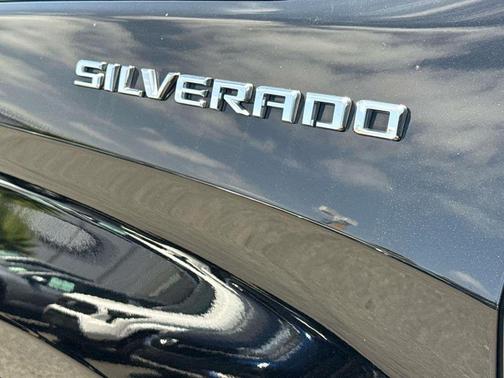 Black 2022 Chevrolet Silverado 1500 LT