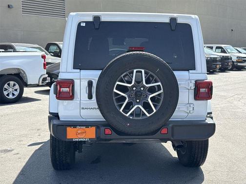 2025 Jeep Wrangler 4-Door Sahara 4x4