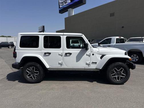 2025 Jeep Wrangler 4-Door Sahara 4x4