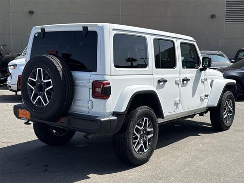 2025 Jeep Wrangler 4-Door Sahara 4x4