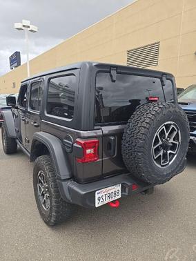 Granite Crystal Metallic Clearcoat 2025 Jeep Wrangler Rubicon