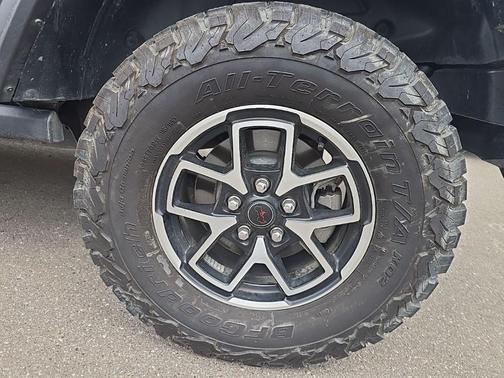 Granite Crystal Metallic Clearcoat 2025 Jeep Wrangler Rubicon