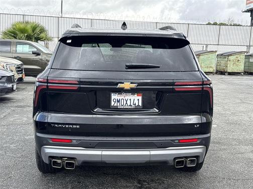 2024 Chevrolet Traverse LT