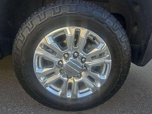 White Frost Tricoat 2021 GMC Sierra 2500 Denali