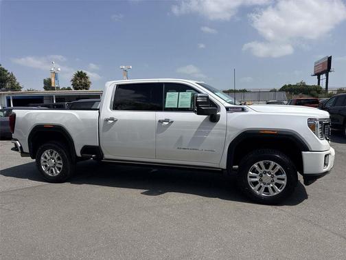 White Frost Tricoat 2021 GMC Sierra 2500 Denali