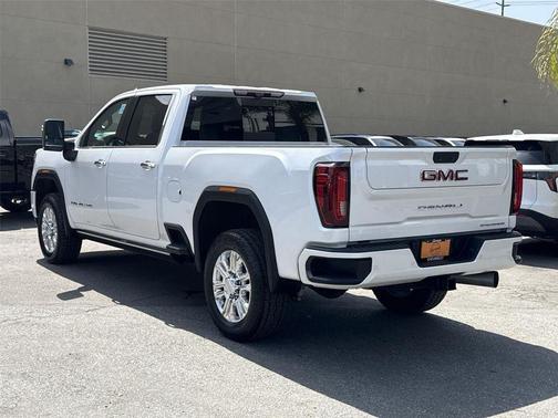 White Frost Tricoat 2021 GMC Sierra 2500 Denali