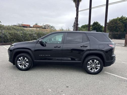Mosaic Black Metallic 2025 Chevrolet Equinox 1LT