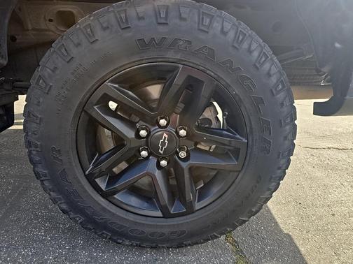 2020 Chevrolet Silverado 1500 Custom Trail Boss