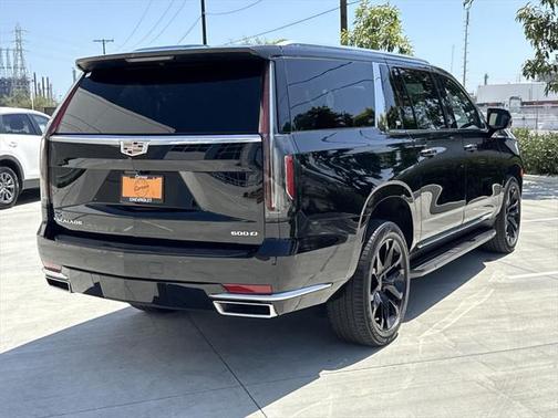 2023 Cadillac Escalade ESV Luxury