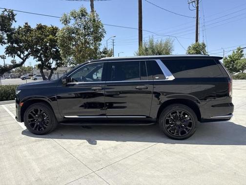 2023 Cadillac Escalade ESV Luxury