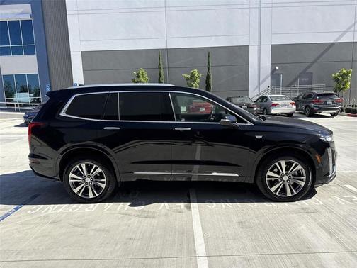 2025 Cadillac XT6 Premium Luxury AWD