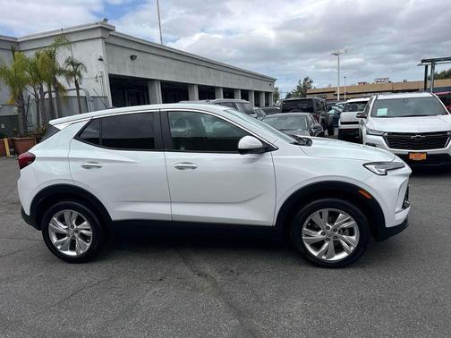 Summit White 2025 Buick Encore GX Preferred