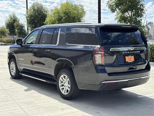 2023 Chevrolet Suburban LT
