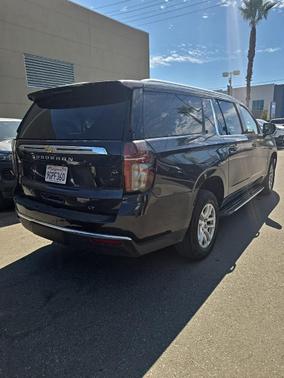 2023 Chevrolet Suburban LT