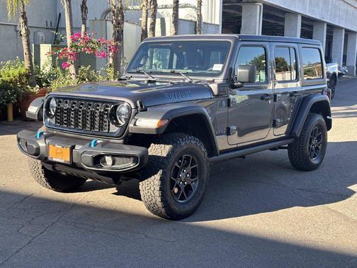 Granite Crystal Metallic Clearcoat 2024 Jeep Wrangler 4xe Willys