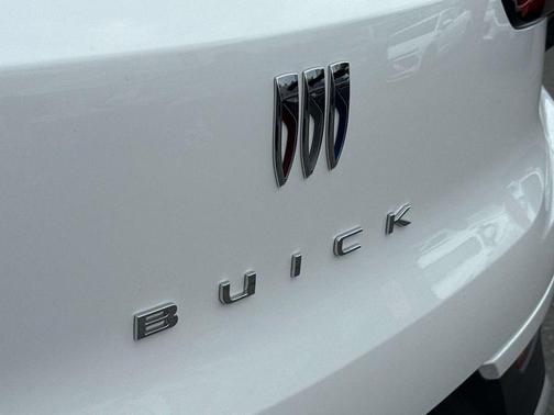 Summit White 2025 Buick Encore GX Preferred