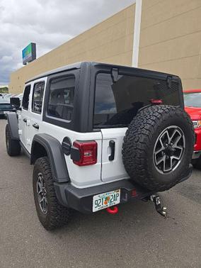 Bright White Clearcoat 2025 Jeep Wrangler Rubicon