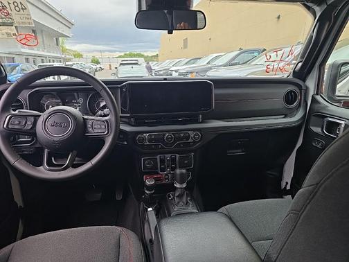 Bright White Clearcoat 2025 Jeep Wrangler Rubicon