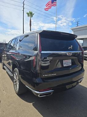 2023 Cadillac Escalade ESV Premium Luxury