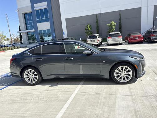 2022 Cadillac CT5 Luxury