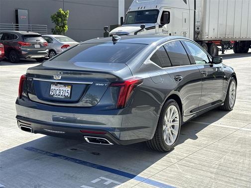 2022 Cadillac CT5 Luxury