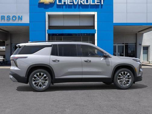 Sterling Gray Metallic 2026 Chevrolet Traverse LT