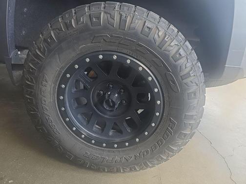 Satin Steel Metallic 2021 Chevrolet Colorado LT