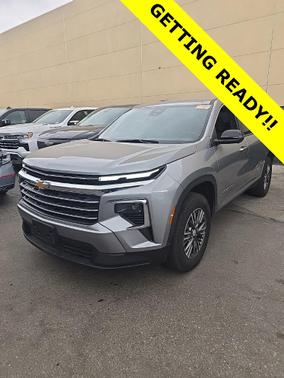 2024 Chevrolet Traverse LT