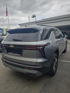 2024 Chevrolet Traverse LT
