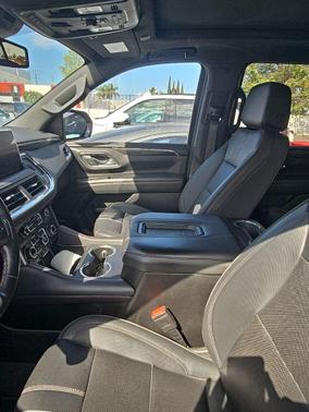 2023 Chevrolet Tahoe 4WD RST