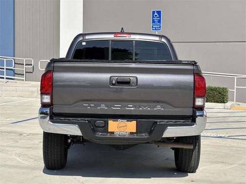 2022 Toyota Tacoma SR5